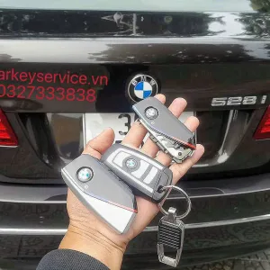 Làm chìa khóa xe BMW